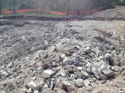 FUNIVIE-FOLGARIDA-MARILLEVA-preparazione-sito-e-sparo-mine-per-sbancamento-in-roccia-(5)